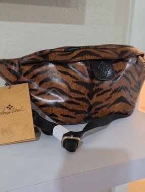 Patricia Nash Tiger Print Leather Waist Bag - Brown Nwt